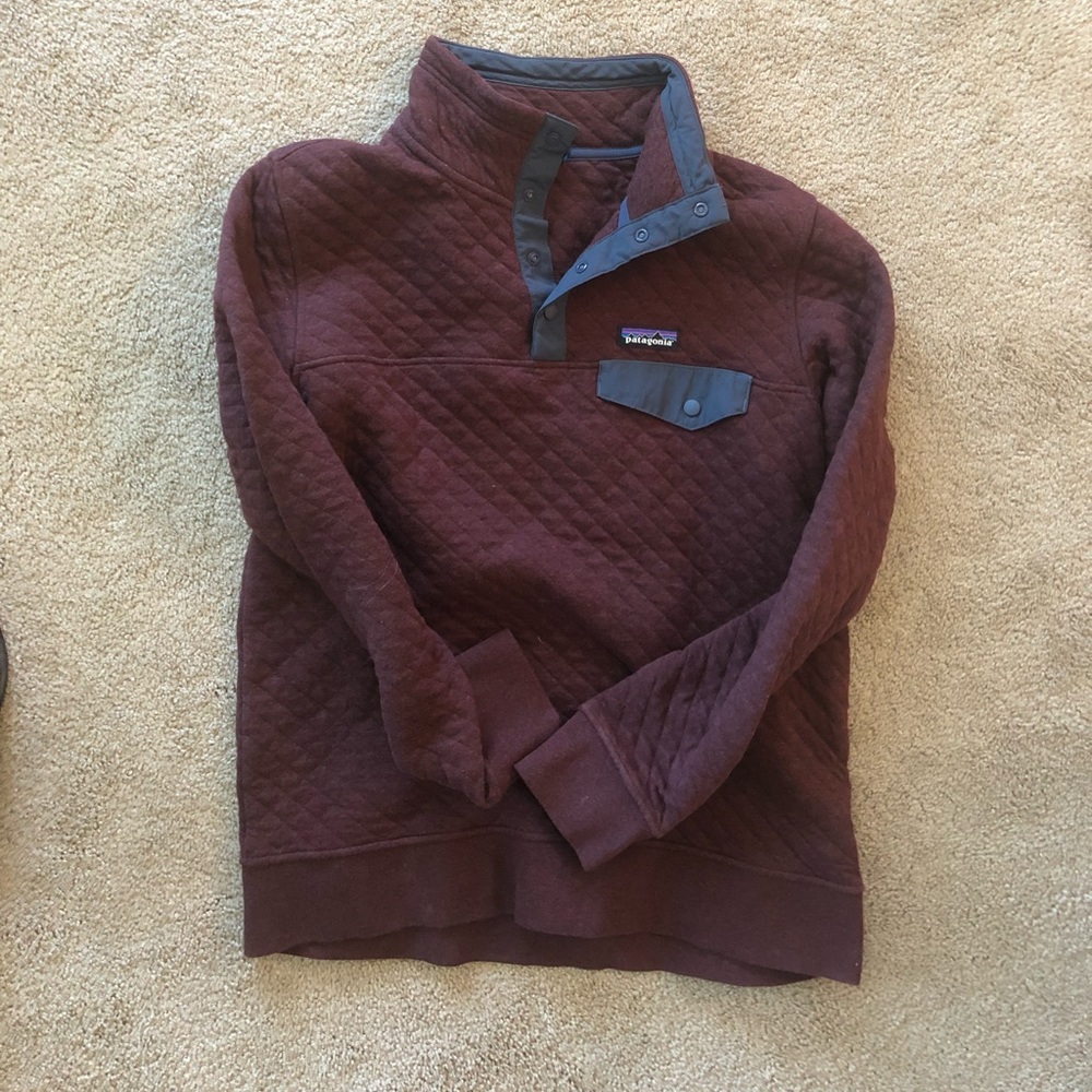 Maroon Patagonia quarter zip up